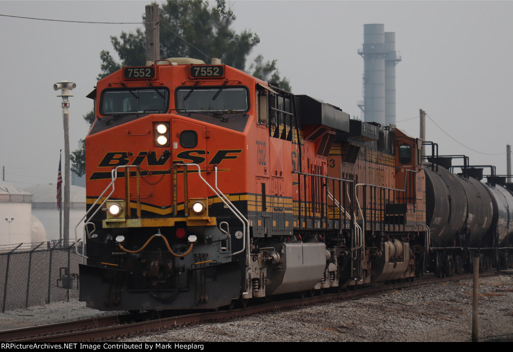 BNSF 7552